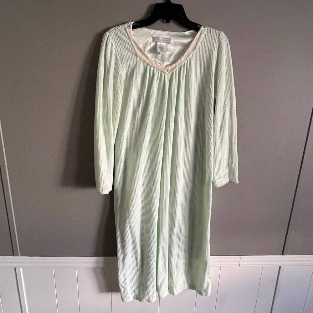 Vintage 90s Earth Angel Sleepwear Nightgown Medium Green Textured Knit Lace Trim